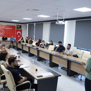 Aile ve Sosyal Hizmetler İl Müdürlüğü personeline yönelik “Bağımlılığı Anlamak ve Bağımlılara Yönelik Kısa Müdahale Programı Eğitimi” gerçekleştirildi. - fotoğraf 6