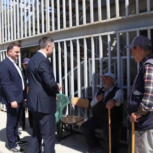 İl Müdürümüz Sn. Ömer Turan, Çekmeköy Şehit Onur Ensar Ayanoğlu Huzurevi Yaşlı Bakım ve Rehabilitasyon Merkezi Müdürlüğünü Ziyaret Ederek Sunulan Hizmetleri Yerinde Denetledi - fotoğraf 1