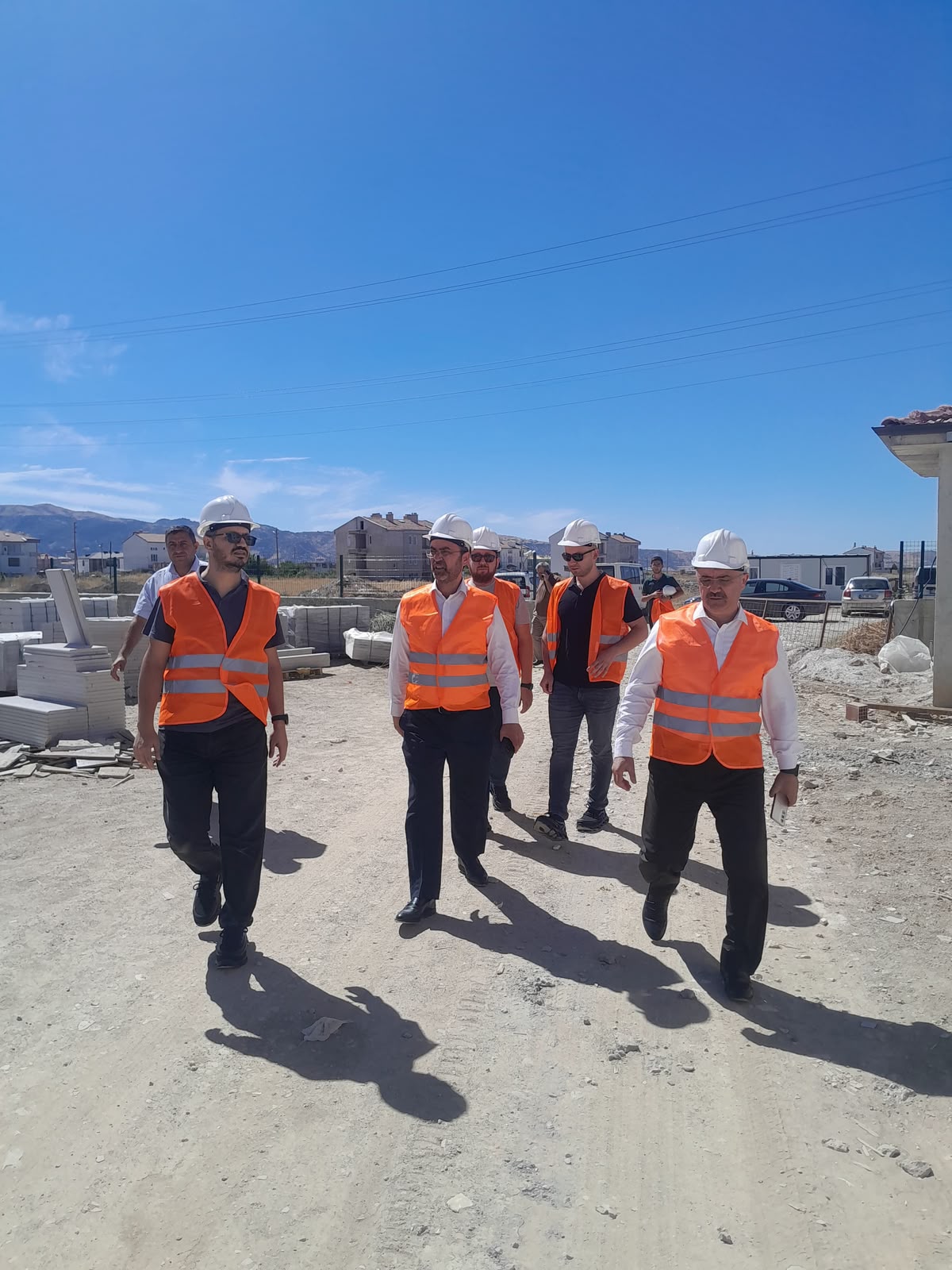 Çocuk Evleri Sitesi ve Afyonkarahisar Huzurevi İnşaat Alanında İnceleme