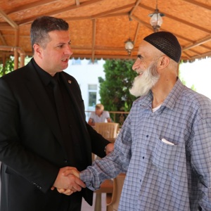 İl Müdürümüz Sayın Serdar Demirci Gazi Huzurevi Yaşlı Bakım ve Rehabilitasyon Merkezi Müdürlüğünü ziyaret ederek ulu Çınarlarımız ve değerli çalışma arkadaşlarımızla bir araya geldi. - fotoğraf 2