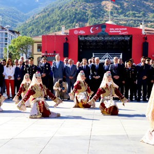 Manisa’nın Düşman İşgalinden Kurtuluşunun 104. Yıl Dönümü Kutlandı - fotoğraf 10