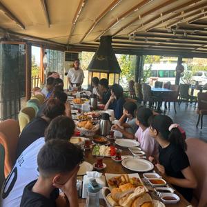 Çocuk Evlerinde Kalan Çocuklarımızla Kahvaltı Programında Bir Araya Geldik - fotoğraf 1