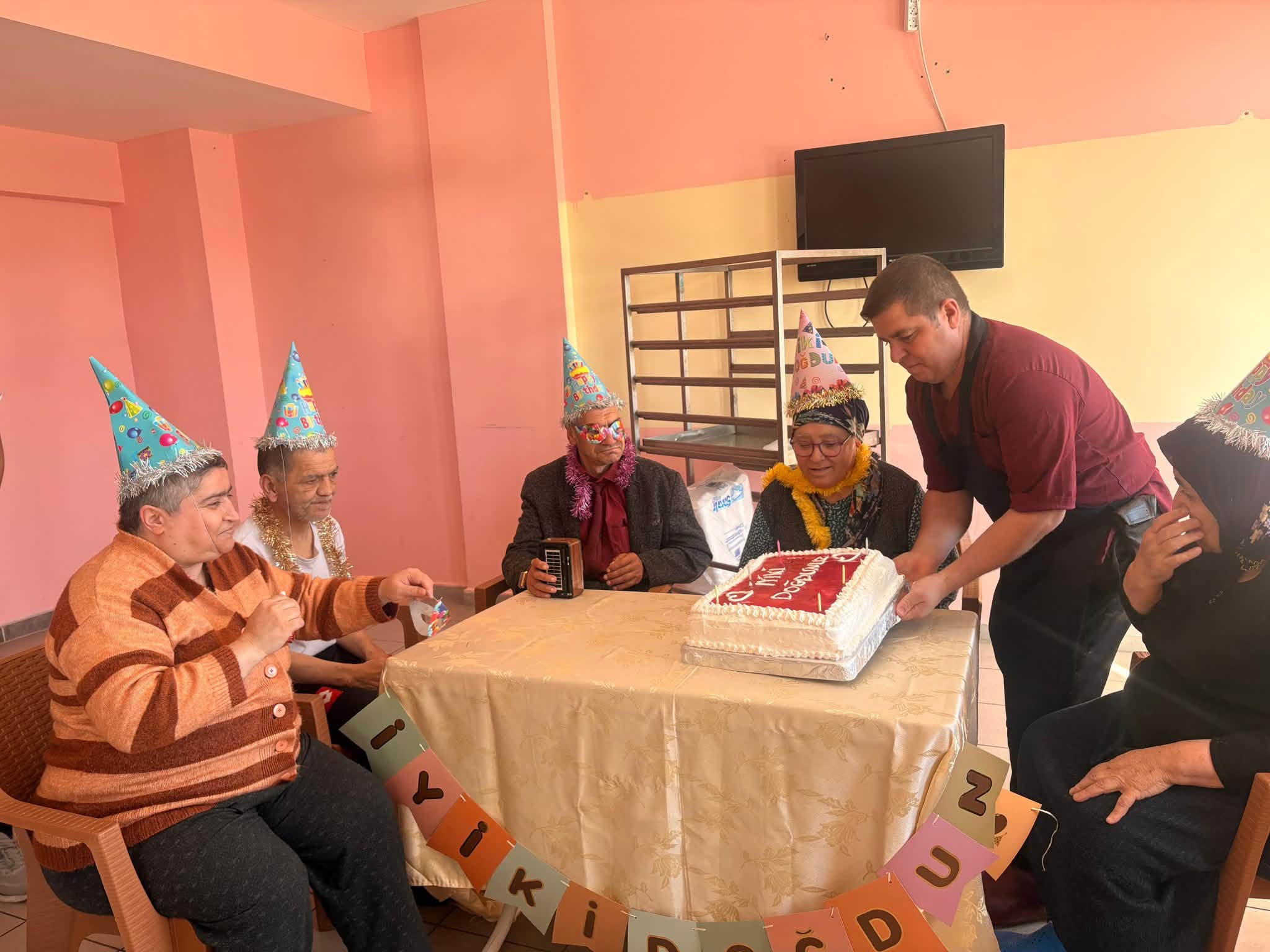 İyi ki Doğdunuz, İyi ki Varsınız!