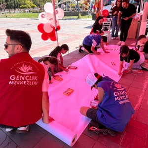 Uşak’ta İklim İçin Çocuklardan Anlamlı Dokunuş: Atapark'ta Farkındalık Standı Yoğun İlgi Gördü - fotoğraf 5