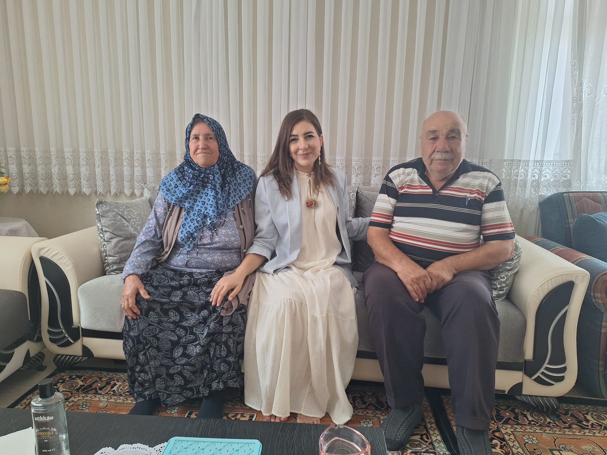 İl Müdürümüz Sayın Çiğdem AÇIKYILDIZ KAZEL, ilimizde ikamet eden kahraman Şehidimiz Murat SARGIN’ın kıymetli ailesini ziyaret ederek Sayın Bakanımız Mahinur ÖZDEMİR GÖKTAŞ’ın selamlarını ilettiler.