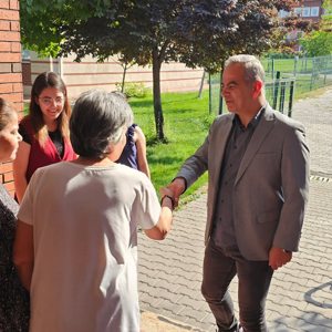 İl Müdürümüz Sayın Ömer Faruk ERGÜN, hafta sonu Engelsiz Yaşam Bakım, Rehabilitasyon ve Aile Danışma Merkezimize ziyaret gerçekleştirerek incelemelerde bulundu. - fotoğraf 1