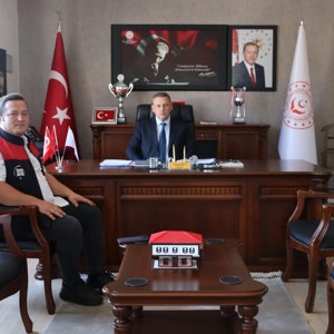 Safranbolu Sosyal Yardımlaşma ve Dayanışma Vakfı Müdürü Hasbi ÜNAL’dan İl Müdürümüze Ziyaret - fotoğraf 1