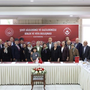 Bakanımız Göktaş, Kastamonu’da şehit aileleri ve gazilerle vefa buluşmasında bir araya geldi - fotoğraf 8
