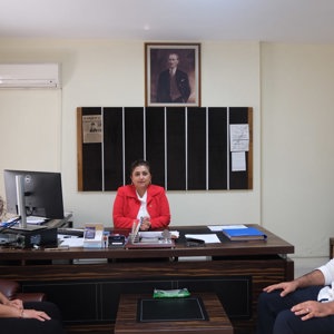 İl Müdürümüz Emine BÖÇKÜN’den Altıeylül İlk Kabul Çocuk Evleri Sitesine Ziyaret - fotoğraf 1