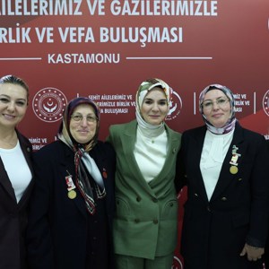 Bakanımız Göktaş, Kastamonu’da Şehit Aileleri ve Gazilerle Vefa Buluşmasında Bir Araya Geldi - fotoğraf 7
