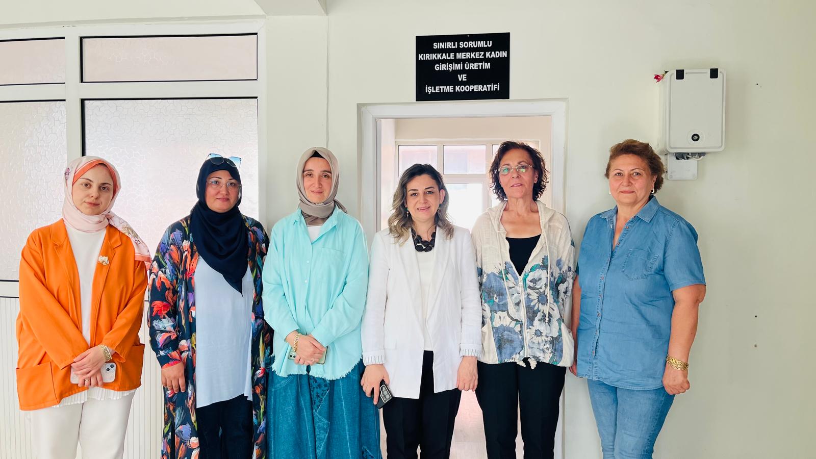 İl Müdür Yardımcımız Sayın Anıl KELEŞ, Şube Müdürümüz Sayın Leyla DOĞAN ve çalışma arkadaşlarımız, üreten, paylaşan ve dayanışmayı güçlendiren Kale Kadın Girişimci Kooperatifini ziyaret etti.