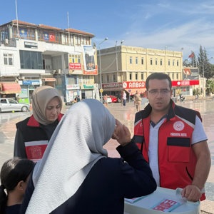 Cumhuriyet Meydanı’nda Koruyucu Aile Hizmetine Yönelik Bilgilendirme Faaliyeti - fotoğraf 3