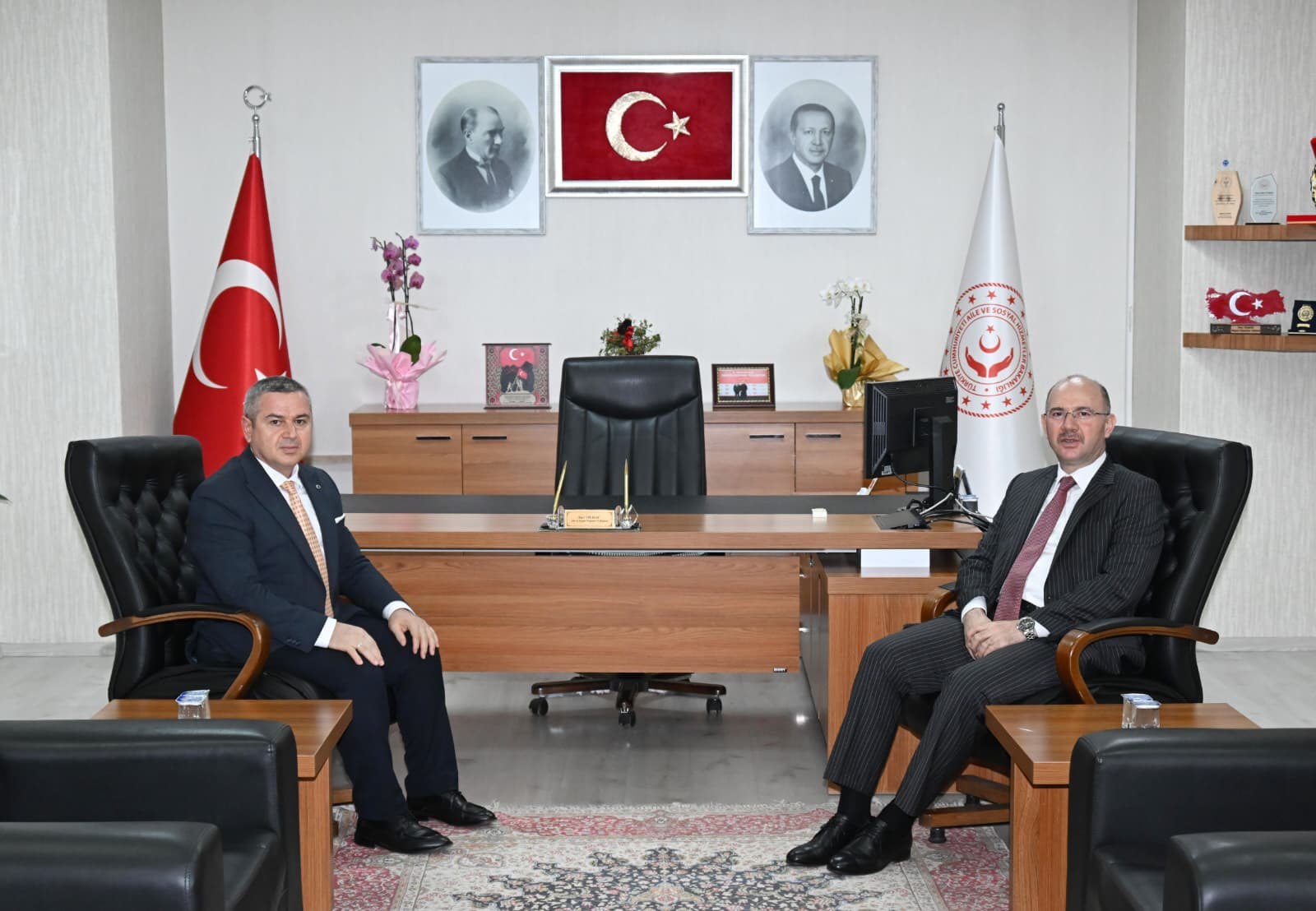 Osmaniye Valimiz Sayın Mehmet Fatih Serdengeçti, İl Müdürlüğümüzü ziyaret ederek İl Müdürümüz Sayın Naci Yılmaz’dan yürütülen çalışmalar ve sunulan hizmetlere ilişkin brifing aldı.