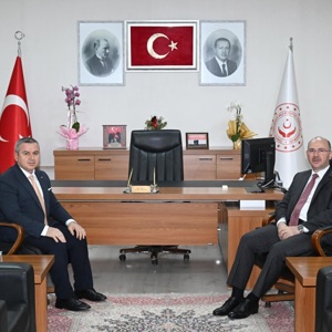 Osmaniye Valimiz Sayın Mehmet Fatih Serdengeçti, İl Müdürlüğümüzü ziyaret ederek İl Müdürümüz Sayın Naci Yılmaz’dan yürütülen çalışmalar ve sunulan hizmetlere ilişkin brifing aldı. - fotoğraf 1