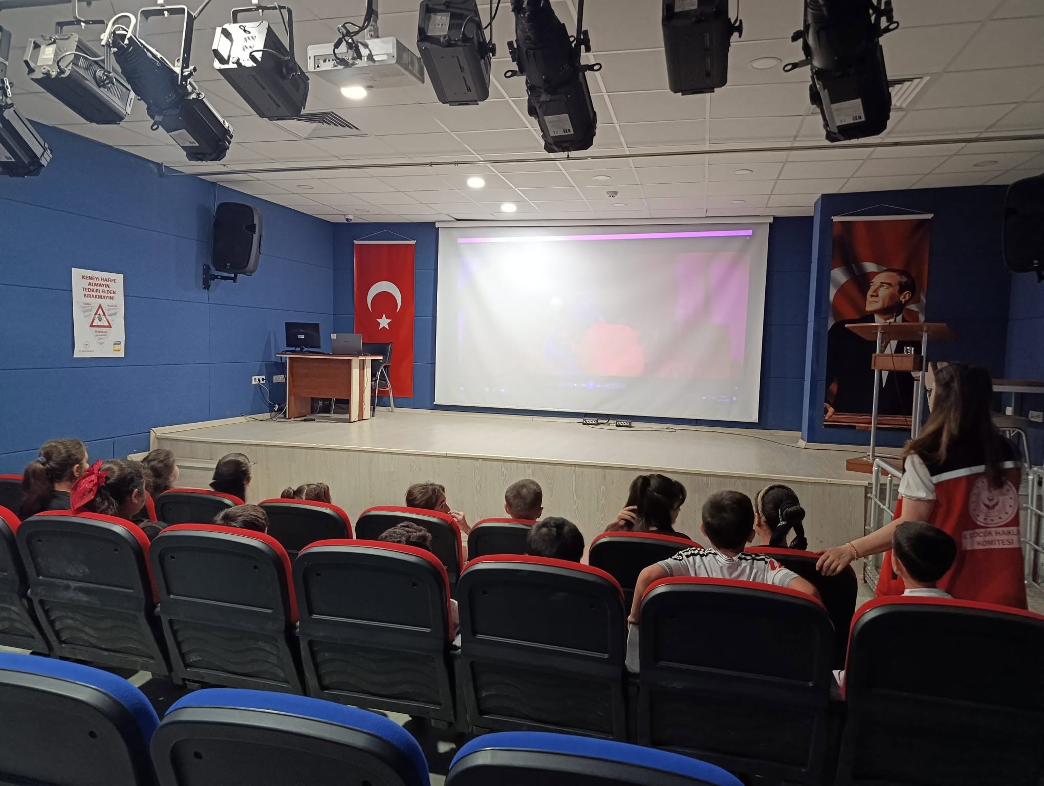 Ebeveyn Kaybı Yaşamış Çocuklarımız İçin Sinema Etkinliği Düzenlendi