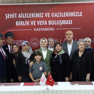 Bakanımız Göktaş, Kastamonu’da Şehit Aileleri ve Gazilerle Vefa Buluşmasında Bir Araya Geldi - fotoğraf 2