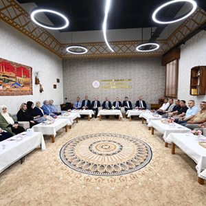 Kahramanmaraş Protokolünden Şehit Öğretmenimiz Ayla Kara ve Vefat Eden Öğrencilerimizin Ailelerine Ziyaret - fotoğraf 1