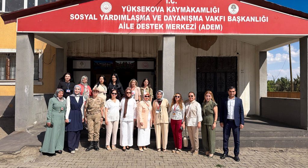 Yüksekova Aile Destek Eğitim Merkezi’ne Anlamlı Ziyaret