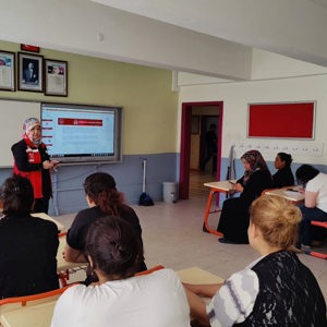 Sungurlu’da Velilere “İlk Öğretmenim Ailem” Projesi Tanıtıldı - fotoğraf 1
