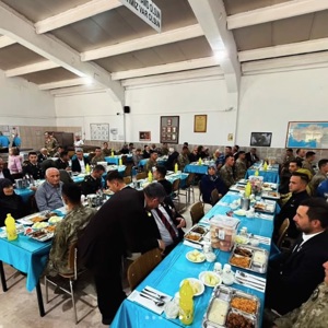 Şehit Aileleri ve Gazilerimiz Onuruna Yemek Programı Düzenlendi - fotoğraf 5