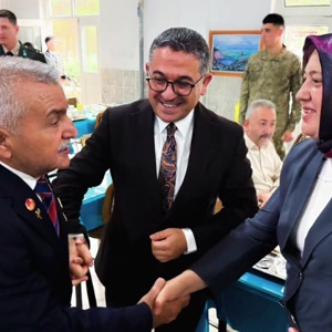 Şehit Aileleri ve Gazilerimiz Onuruna Yemek Programı Düzenlendi - fotoğraf 4