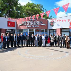 Vali Dr. Serdar Kartal, 19 Eylül Gaziler Günü’nde Dernek Başkanlıklarını Ziyaret Etti - fotoğraf 3