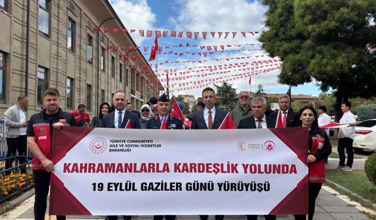 Gaziler Günü “Kahramanlarla Kardeşlik Yolunda” Yürüyüşü ile Anıldı