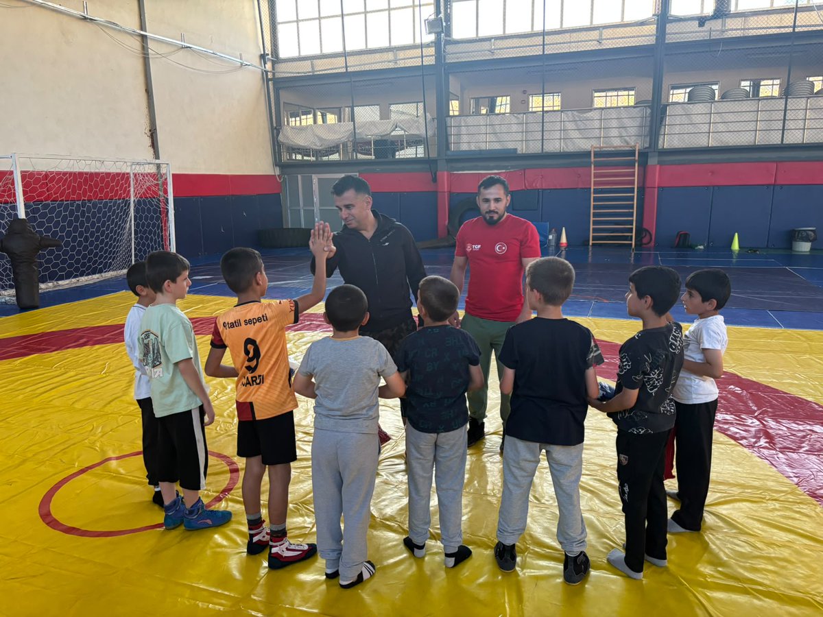 Minik Güreşçilerimiz, Geleceğin Şampiyonlarına Hazırlanıyor