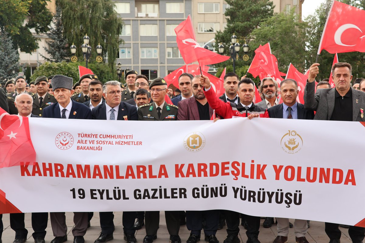 19 Eylül Gaziler Günü Dolayısıyla Yakutiye Kent Meydanında Yürüdük.