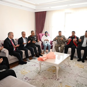 19 Eylül Gaziler Günü’nde Kahraman Gazimiz Mahmut ÇİMTAY ve Kıymetli Ailesine Vefa Ziyareti - fotoğraf 1