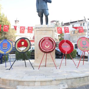 Kahramanmaraş’ta 19 Eylül Gaziler Günü Dolayısıyla Çelenk Sunma Töreni Düzenlendi - fotoğraf 7