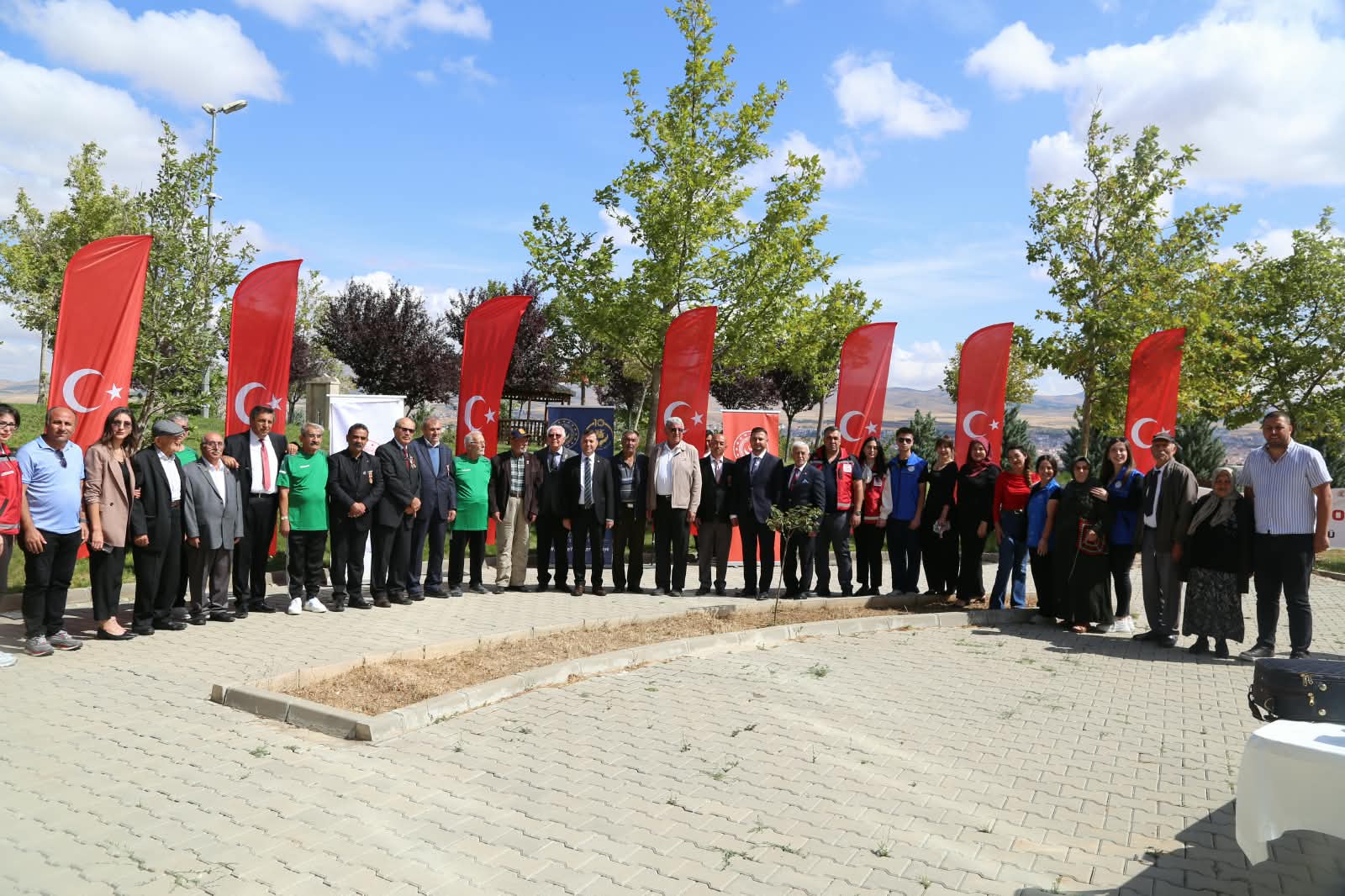 KAHRAMANLARIMIZLA BİRLİKTE, GÖNÜL GÖNÜLE