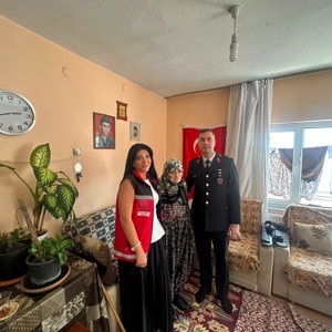 ŞEHİDİMİZ EKREM PEHLİVAN’IN AİLESİNE ZİYARET - fotoğraf 2