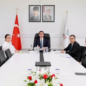 İçişleri Bakanımız Sayın Mustafa Çiftçi ve Bakanımız Sayın Mahinur Özdemir Göktaş’ın riyasetlerinde “İl ve İlçe Sosyal Yardımlaşma ve Dayanışma Vakıfları Performans Karnesi” Toplantısı  - fotoğraf 2