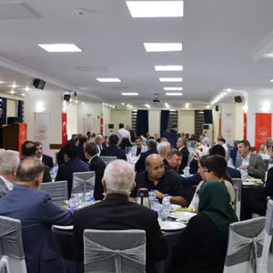 Gazilerimiz ve Şehit Ailelerimiz Onuruna Yemek Programı Düzenlendi - fotoğraf 1