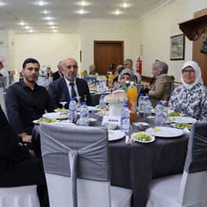 Gazilerimiz ve Şehit Ailelerimiz Onuruna Yemek Programı Düzenlendi - fotoğraf 13