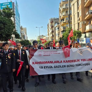 19 Eylül Gaziler Günü kapsamında “Kahramanlarla Kardeşlik Yolunda” Yürüyüşü - fotoğraf 7