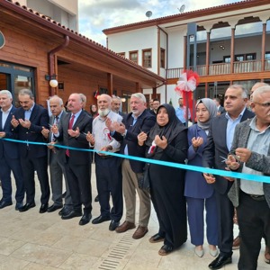 İKİZ KONAK BUTİK OTEL’İN İLK MİSAFİRLERİ ŞEHİT YAKINLARI VE GAZİ AİLELERİ OLDU - fotoğraf 1