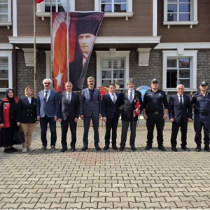 Gaziler Günü Çelenk Sunma Törenine Katılım Sağlandı - fotoğraf 1