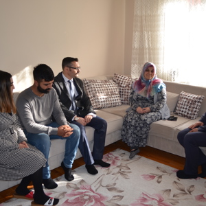 İl Müdürümüz Mahmut ÖZDEMİR Şehit Sinan BİLİR’in Ailesine Ziyarette Bulundu - fotoğraf 1