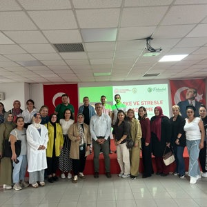 Çocukla İlişkiyi Oyunla Güçlendirme Projesiyle Bakım Personelinin Yetkinlikleri Güçlendiriliyor - fotoğraf 1