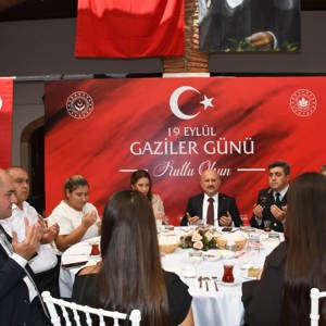 Kahramanlarımızla Aynı Sofrada, Aynı Gururla - fotoğraf 7