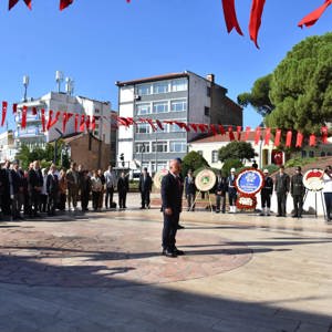 19 Eylül Gaziler Günü dolayısıyla Atatürk Anıtı’nda Çelenk Sunma Töreni düzenlendi. - fotoğraf 2