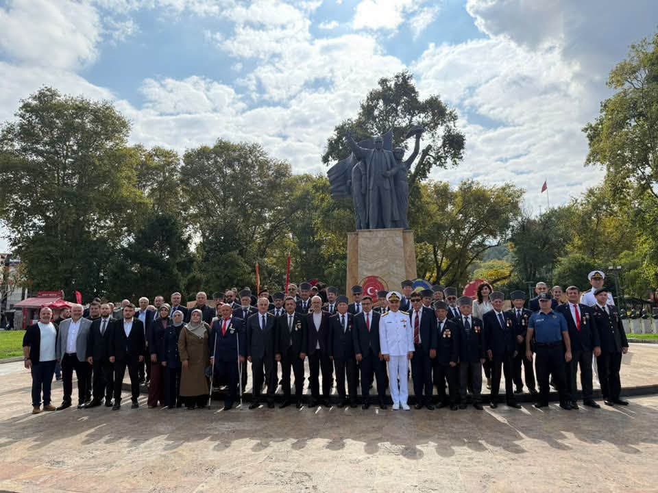Kdz. Ereğli  / 19 Eylül Gaziler Günü Programı münasebetiyle Çelenk sunma programına katılım sağlanmıştır.