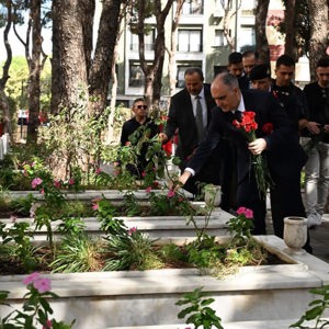 Kahraman Gazilerimizle Şehitlerimizin Kabirlerini Ziyaret Ettik - fotoğraf 9