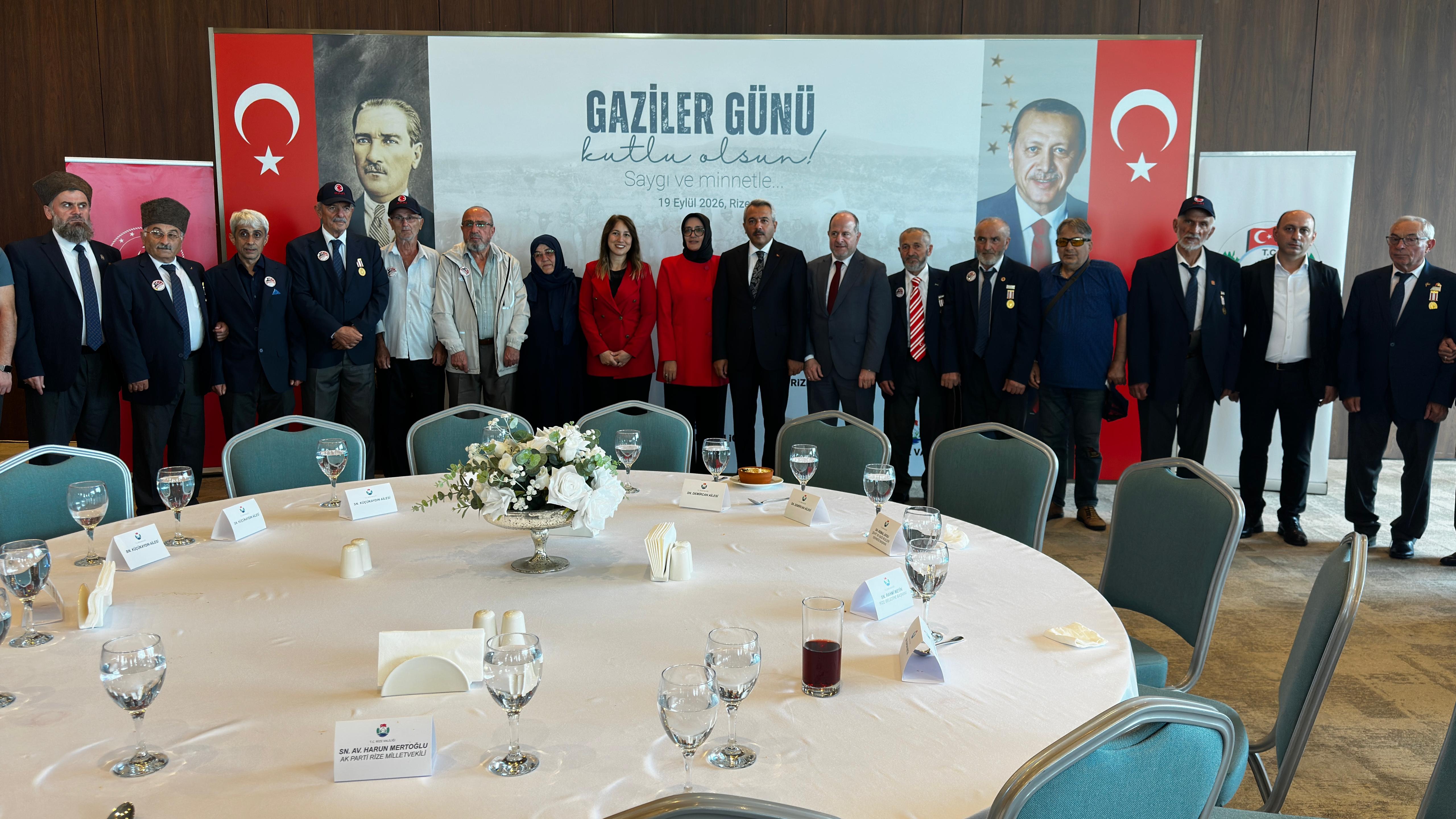 19 Eylül Gaziler Günü’nde Gazilerimiz ve Şehit Ailelerimizle Bir Araya Gelindi