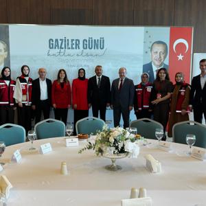 19 Eylül Gaziler Günü’nde Gazilerimiz ve Şehit Ailelerimizle Bir Araya Gelindi - fotoğraf 1