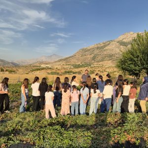 Çocuklarımız Sason Çilek Bahçesi’nde Keyifli Vakit Geçirdi - fotoğraf 2