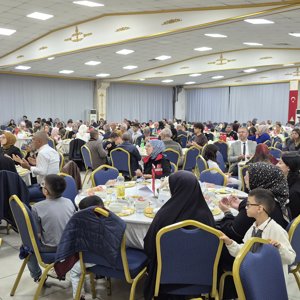Gaziler Günü Dolayısıyla Şehit Aileleri ve Gaziler Onuruna Yemek Programı Düzenlendi - fotoğraf 5