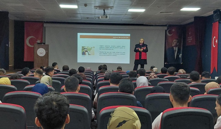 Osmaniye Sosyal Hizmet Merkezi Eğitim Birimi tarafından, Evlenecek Gençlerin Desteklenmesi Projesi kapsamında Evlilik Öncesi Eğitim Semineri düzenlendi.